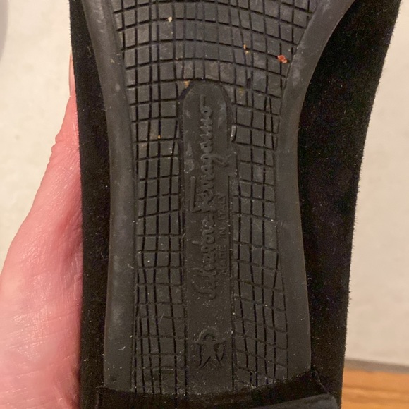 Vintage Ferragamo Pumps - Black Suede wjth Brown Croc Embossed Detail - Picture 3 of 3